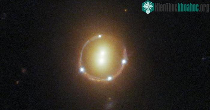 Hình ảnh ngoạn mục về "vòng tròn Einstein"