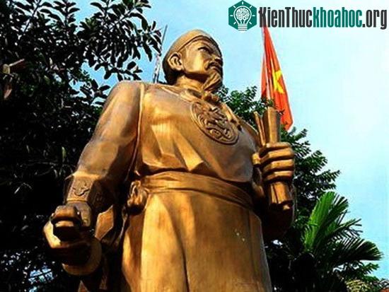 Tượng Trần Nhật Duật.