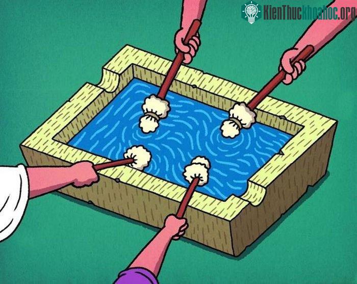 Miếng bọt biển được dùng chung để vệ sinh sau khi đi đại tiện.