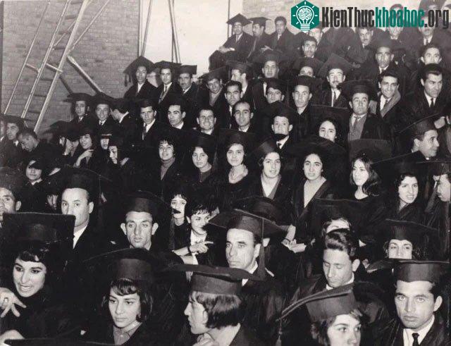 Sinh viên Đại học Kabul năm 1960.