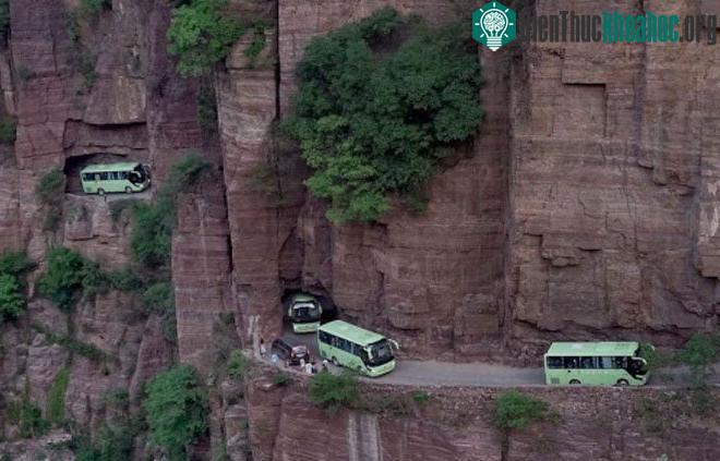 Đường hầm được đào thủ công