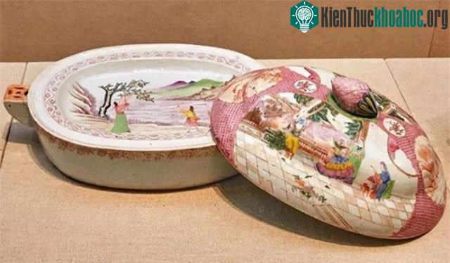 Hộp giữ nhiệt bằng sứ thời Bắc Tống