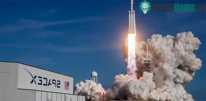 SpaceX đã đưa thành công hai phi hành gia của NASA lên ISS.