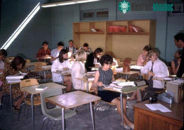 Một lớp học ở Kabul năm 1960.