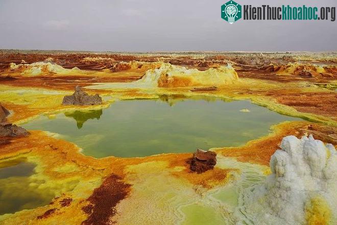 Ở Dallol, không có dấu hiệu của sự sống nào cả.