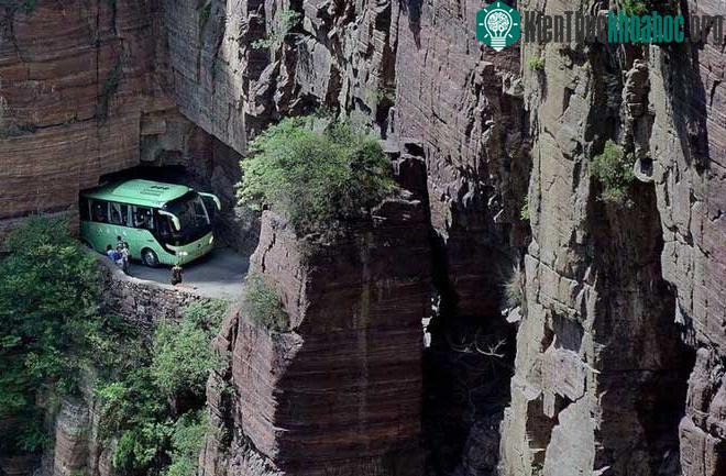 Độc đáo ngôi làng trên cao, nơi người dân tự tay đào 1,2km đường hầm xuyên núi để xuống dưới xuôi ảnh 6