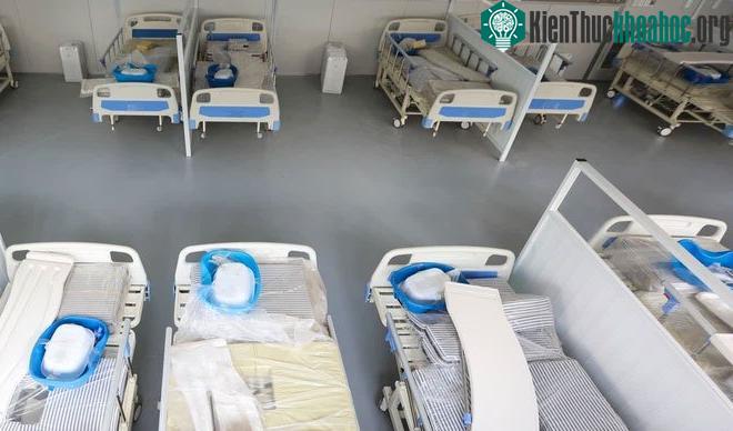 Cận cảnh trang thiết bị, máy móc hiện đại bên trong bệnh viện dã chiến điều trị Covid-19 lớn nhất Hà Nội ảnh 6