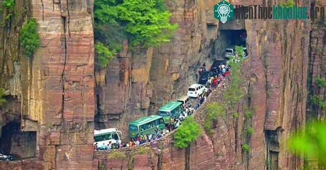 Guoliang đã từ một ngôi làng nhỏ không ai biết đến trở thành một địa điểm du lịch nhộn nhịp