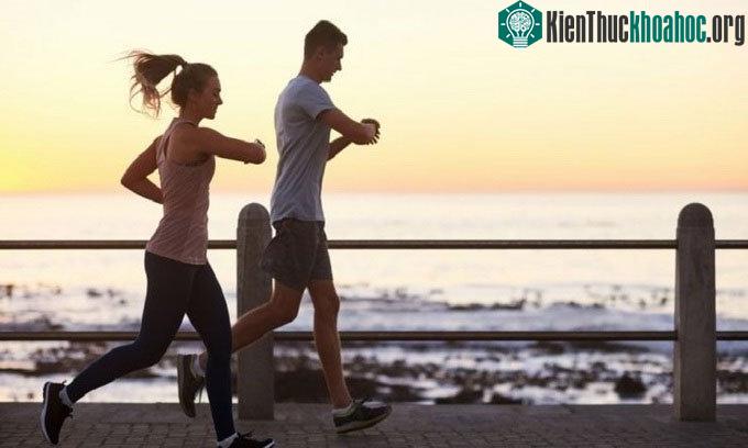 Chạy bộ là một trong những hoạt động giúp tiêu hao calo