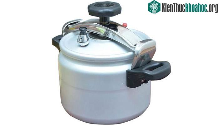 Nồi áp suất là một dụng cụ nấu ăn được sử dụng khá phổ biến trong nhà bếp