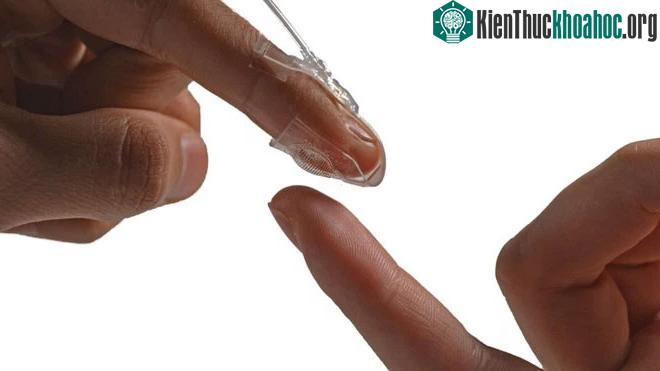 Lớp da nhân tạo này mô phỏng xúc giác thực tế hơn công nghệ phản hồi haptic hiện tại.