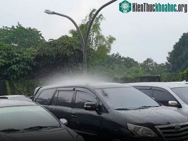 Mưa siêu cục bộ