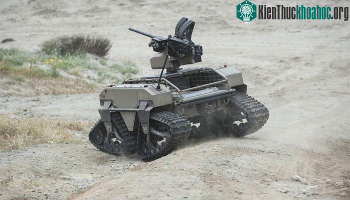 Robot quân sự không người lái trong một cuộc diễn tập của Hải quân Mỹ.