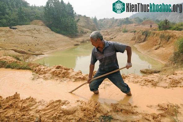 Quá trình khai thác đất hiếm dùng trong pin gây ảnh hưởng lớn tới môi trường.