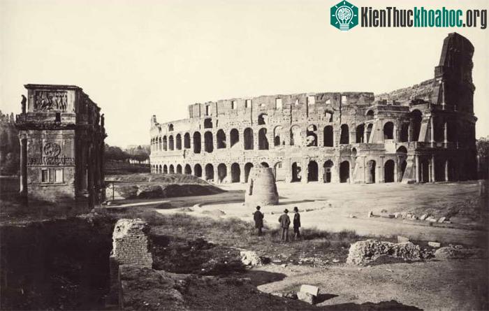 Đấu trường La Mã ở Rome