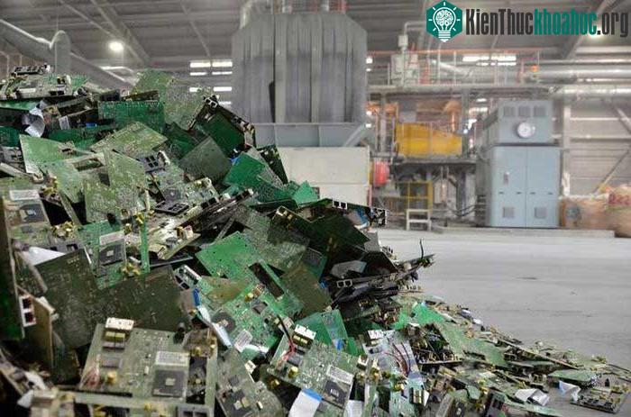 Nhật Bản phát hiện mỏ đất hiếm khổng lồ - Hóa ra Việt Nam nhiều không kém, hạng 2 thế giới ảnh 2