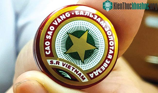 Hộp Cao Sao Vàng chỉ khoảng 3 gr được dùng như một "thần dược" chữa bách bệnh