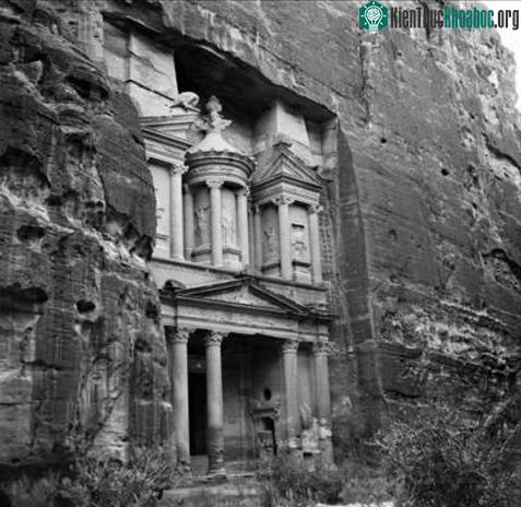 Treasury (hay Al-Khazneh)