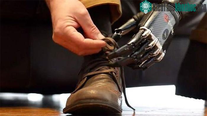 Trong tương lai, con người đều có thể trở thành những "cyborg" hay không? ảnh 4