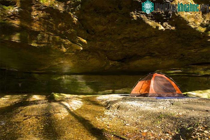 Đây là địa điểm tuyệt vời để khám phá hang Phù thủy