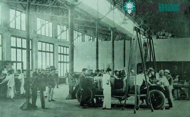 Vào năm 1927, xứ Nam Kỳ đã nhập khẩu 2.092 ô tô với trị giá 55 triệu franc