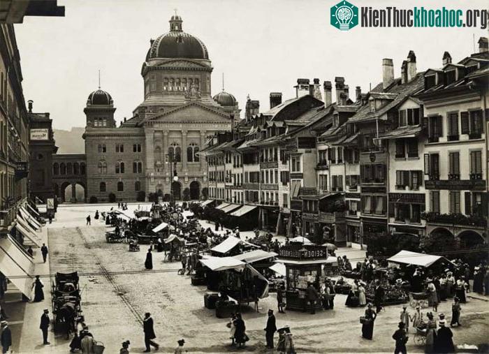 Một khu chợ ở Bern, Thụy Sĩ