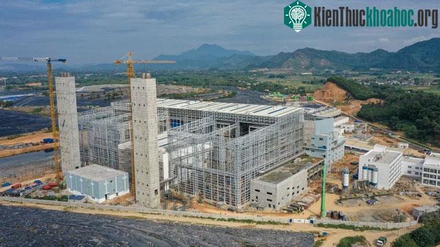 Nhà máy nằm trong Khu liên hợp xử lý chất thải rắn Sóc Sơn