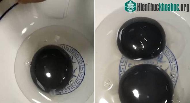 Những hình ảnh về trứng ngỗng lòng đen mà anh Chu chụp lại được.