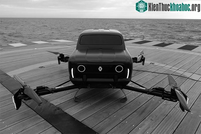 Chiếc xe có thể nghiêng tối đa 70 độ trong khi bay.