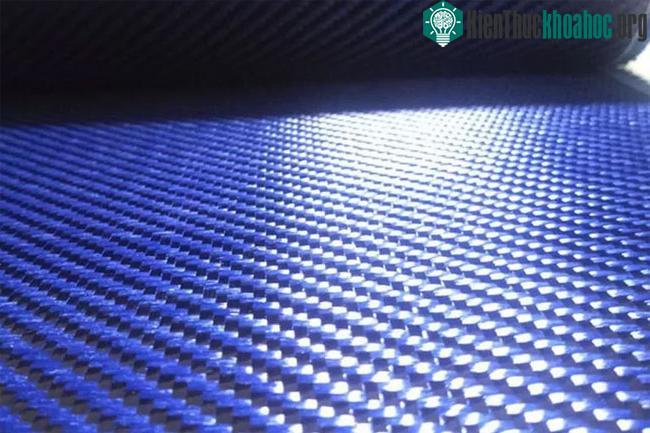Vật liệu carbon dẫn điện siêu gấp với các cấu trúc mạng sợi nano theo lớp.