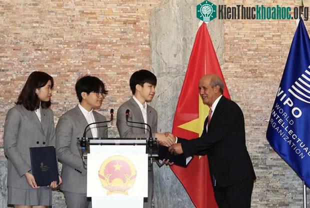 3 bạn học sinh được trao tặng danh hiệu Đại sứ giới trẻ Sở hữu trí tuệ của WIPO