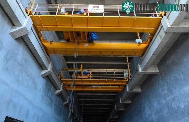 Sỉ than chiếm khoảng 12% khối lượng rác sẽ được đổ ra phía sau lò đốt