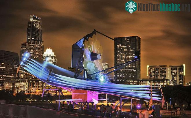 Mô hình của James Webb được trưng bày tại Austin (Mỹ).