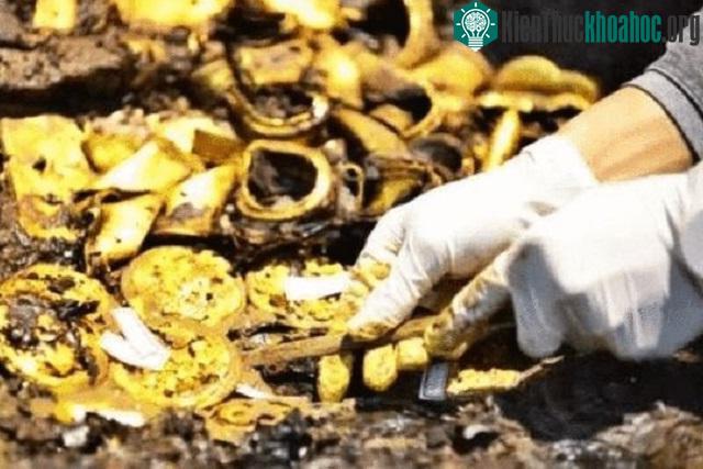 Rất nhiều vàng trong lăng mộ cổ hơn 2.000 năm tuổi này.