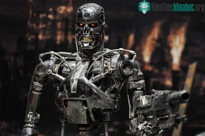 Những người lính robot kiêm con người
