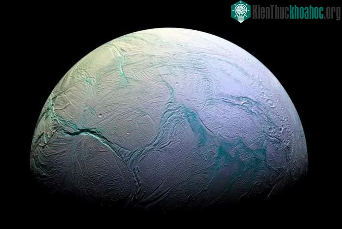 Mặt trăng Enceladus