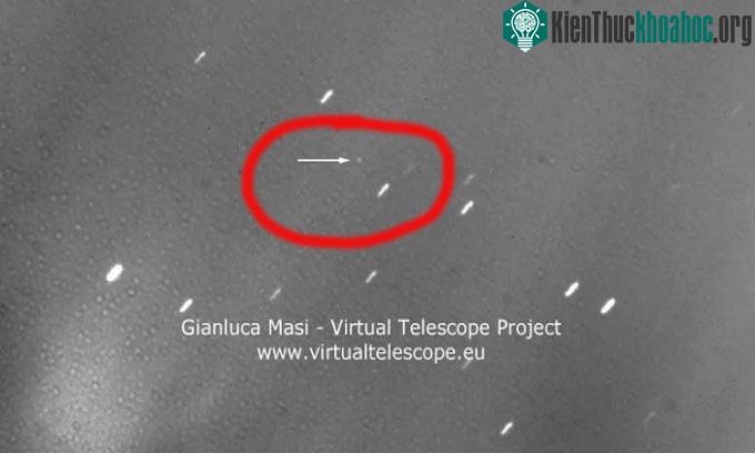 Mảnh vỡ tên lửa Falcon 9 nhìn từ Trái Đất.