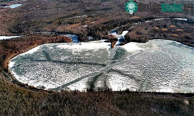 Hồ Cheko ở Siberia, Nga.