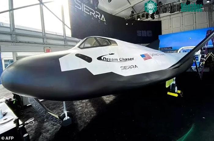 Cận cảnh tàu không gian Dream Chaser với sức chứa 6 hành khách