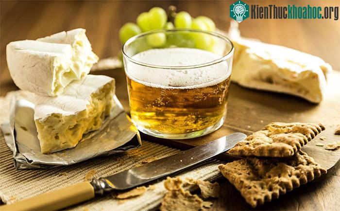Bia và phô mai là sự kết hợp rất phổ biến tại nhiều nơi trên thế giới.