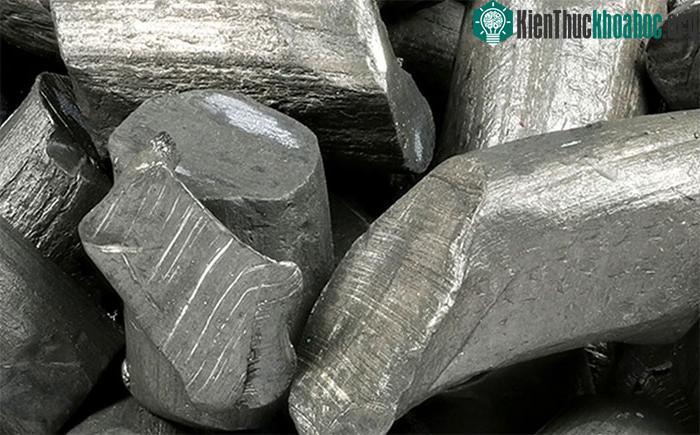 Lithium chỉ xuất hiện trong nước biển với nồng độ cực thấp.&nbsp;