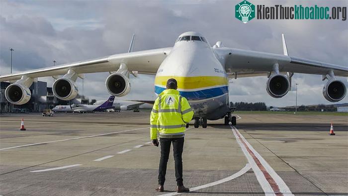 Máy bay AN-225 được trang bị đến 6 động cơ tua bin trục Progress D-18T.