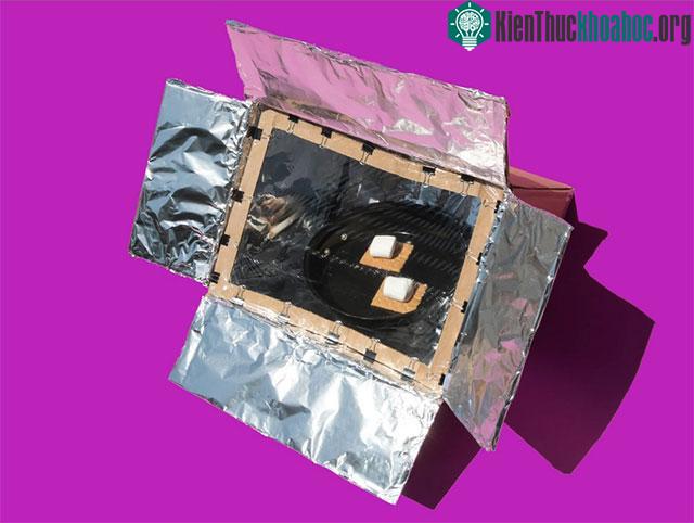 Mẫu bếp năng lượng Mặt trời tự chế từ các vật liệu đơn giản.