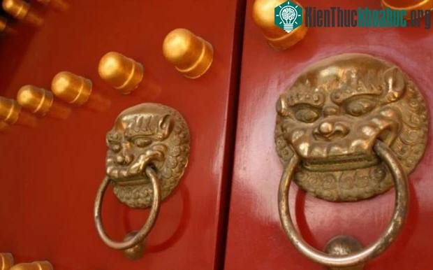 Hoàng đế của triều đại nhà Thanh coi chiếc đinh này là biểu tượng của quyền uy