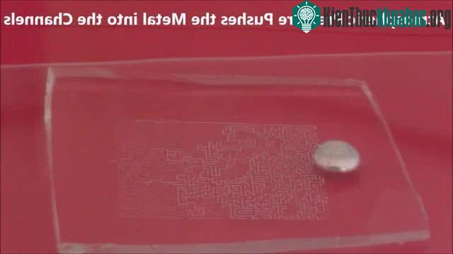 Vật liệu này có thể được sử dụng để tạo ra các mạch điện có thể thay đổi bố cục hệ thống dây điện.