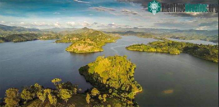 &nbsp;Hồ Kivu hiện là một trong những hồ lớn nhất ở châu Ph