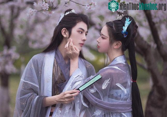 &nbsp;Một số triều đại thậm chí còn trực tiếp coi chuyện độc thân là một tội ác.
