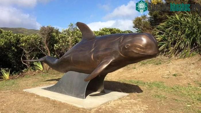 &nbsp;Bức tượng vinh danh chú cá heo Pelorus Jack.