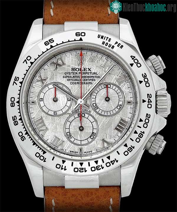 Chiếc Rolex Cosmograph Daytona với mặt thiên thạch.