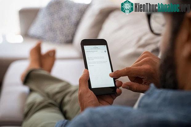Trong thời đại số hóa, tuân thủ giờ giấc nghỉ ngơi còn bảo vệ người lao động khỏi… chính mình